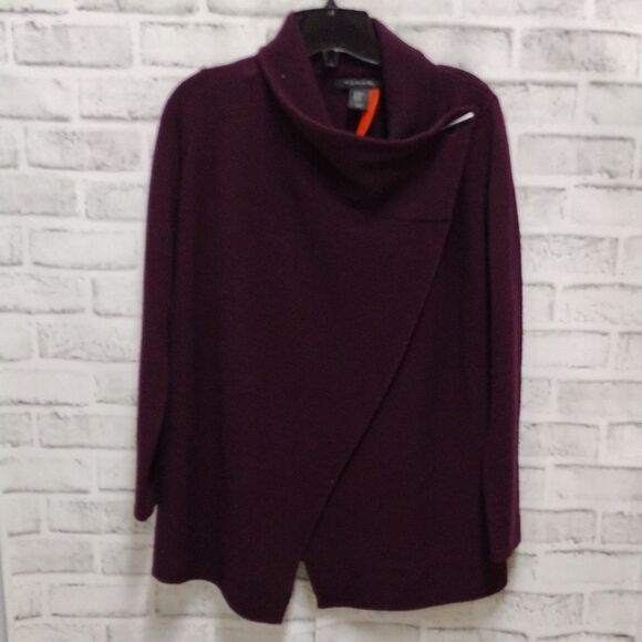 Tahari sweater - Picture 1 of 3